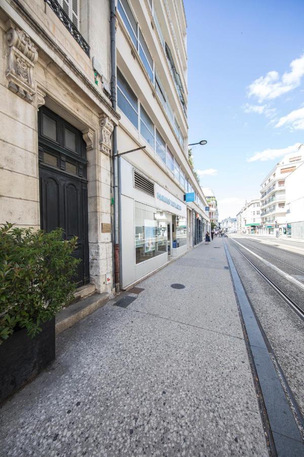 Appartement Avec Balcon A 250 M De La Gare, Hyper Centre Tours Extérieur photo