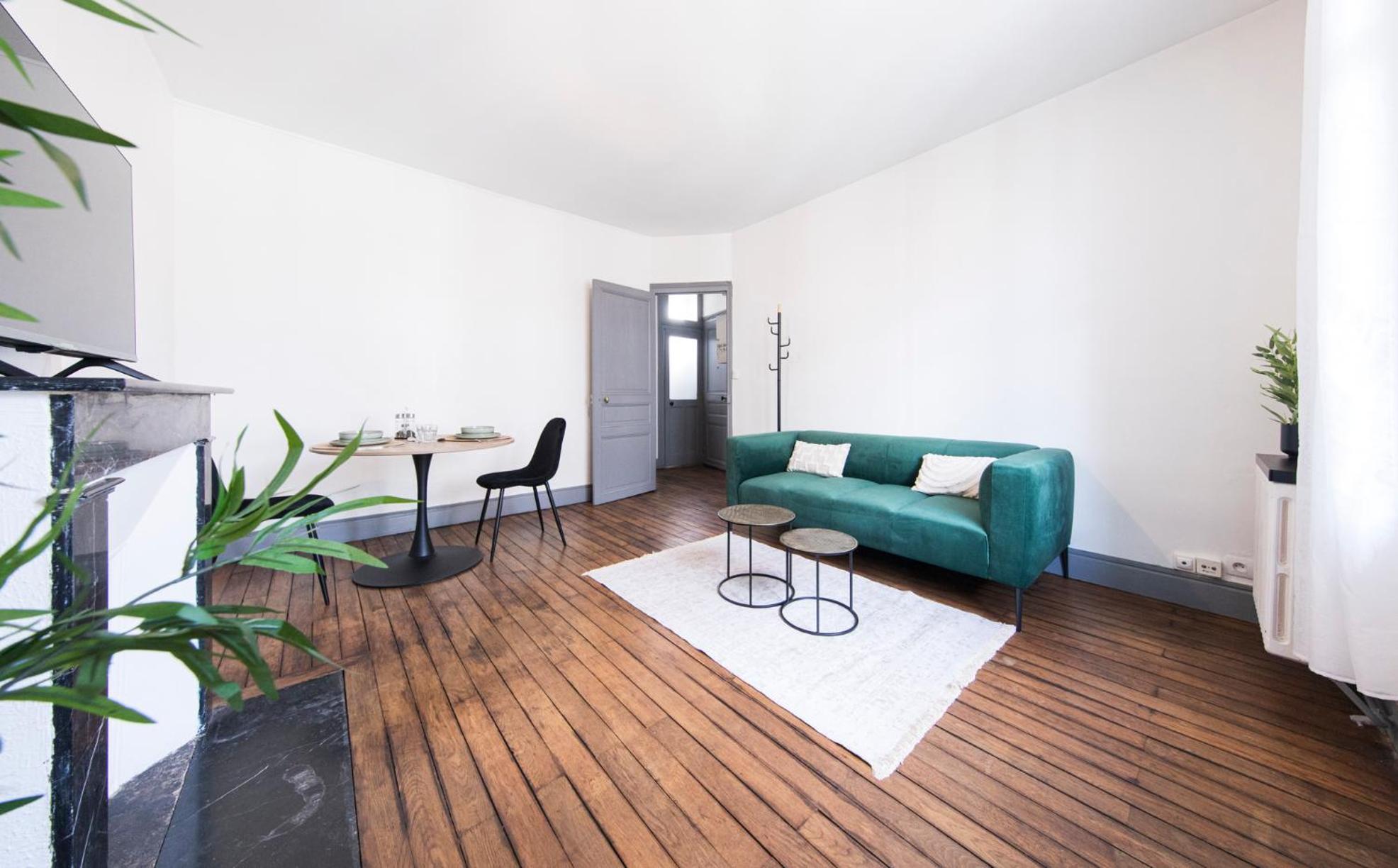 Appartement Avec Balcon A 250 M De La Gare, Hyper Centre Tours Extérieur photo